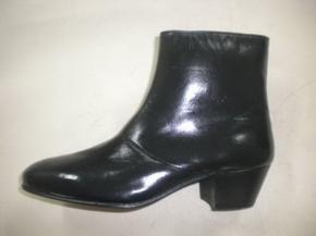 Model-754, Manufactured in black leather
