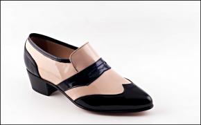 Model-3068. Manufactured in black and beig patent leather. 
