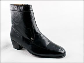 Model-381, last-21 heel 4 cm, Manufactured in black goat